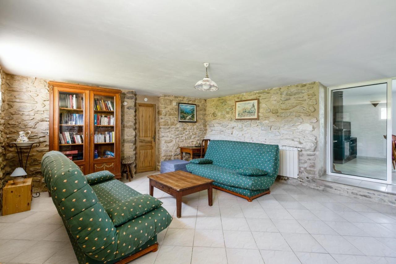 Villa Charmante A La Tour-D'Aigues Avec Piscine Privee Екстер'єр фото